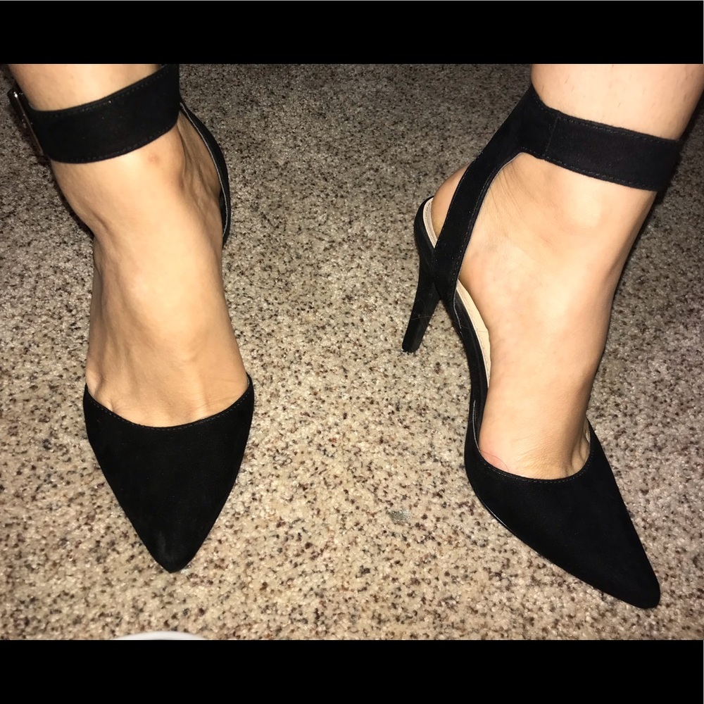 BLACK STRAP STILETTO HEELS